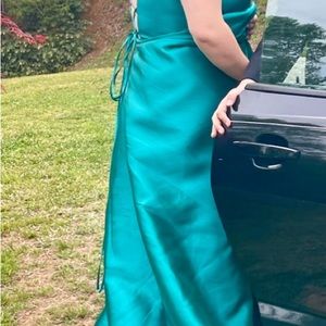 Beautiful formal dress!!! Size 16